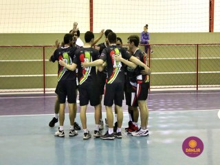 
<a style='margin-left: 5px;' class='btn btn-xs btn-social btn-facebook' href='https://www.facebook.com/sharer/sharer.php?u=https://boladovale.com.br/imgs/800-800-90/conteudo/fotos/1617/img2048.jpg' rel='popup' data-width='500' data-height='400'><i class='fa fa-facebook'></i>Compartilhar <span class='hidden-xs'>no Facebook</span>
</a> 
<a class='btn btn-default btn-xs' target='_blank' href='imgs/800-800-90/conteudo/fotos/1617/img2048.jpg'>
<span class='glyphicon glyphicon-cloud-download'></span> Salvar
</a> 
<span></span>