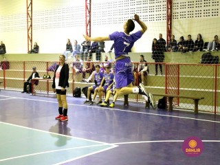 
<a style='margin-left: 5px;' class='btn btn-xs btn-social btn-facebook' href='https://www.facebook.com/sharer/sharer.php?u=https://boladovale.com.br/imgs/800-800-90/conteudo/fotos/1617/img2133.jpg' rel='popup' data-width='500' data-height='400'><i class='fa fa-facebook'></i>Compartilhar <span class='hidden-xs'>no Facebook</span>
</a> 
<a class='btn btn-default btn-xs' target='_blank' href='imgs/800-800-90/conteudo/fotos/1617/img2133.jpg'>
<span class='glyphicon glyphicon-cloud-download'></span> Salvar
</a> 
<span></span>