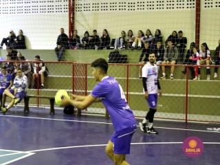 
<a style='margin-left: 5px;' class='btn btn-xs btn-social btn-facebook' href='https://www.facebook.com/sharer/sharer.php?u=https://boladovale.com.br/imgs/800-800-90/conteudo/fotos/1617/img2143.jpg' rel='popup' data-width='500' data-height='400'><i class='fa fa-facebook'></i>Compartilhar <span class='hidden-xs'>no Facebook</span>
</a> 
<a class='btn btn-default btn-xs' target='_blank' href='imgs/800-800-90/conteudo/fotos/1617/img2143.jpg'>
<span class='glyphicon glyphicon-cloud-download'></span> Salvar
</a> 
<span></span>