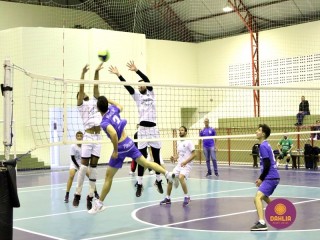 
<a style='margin-left: 5px;' class='btn btn-xs btn-social btn-facebook' href='https://www.facebook.com/sharer/sharer.php?u=https://boladovale.com.br/imgs/800-800-90/conteudo/fotos/1617/img2175.jpg' rel='popup' data-width='500' data-height='400'><i class='fa fa-facebook'></i>Compartilhar <span class='hidden-xs'>no Facebook</span>
</a> 
<a class='btn btn-default btn-xs' target='_blank' href='imgs/800-800-90/conteudo/fotos/1617/img2175.jpg'>
<span class='glyphicon glyphicon-cloud-download'></span> Salvar
</a> 
<span></span>