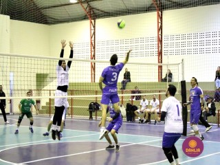 
<a style='margin-left: 5px;' class='btn btn-xs btn-social btn-facebook' href='https://www.facebook.com/sharer/sharer.php?u=https://boladovale.com.br/imgs/800-800-90/conteudo/fotos/1617/img2180.jpg' rel='popup' data-width='500' data-height='400'><i class='fa fa-facebook'></i>Compartilhar <span class='hidden-xs'>no Facebook</span>
</a> 
<a class='btn btn-default btn-xs' target='_blank' href='imgs/800-800-90/conteudo/fotos/1617/img2180.jpg'>
<span class='glyphicon glyphicon-cloud-download'></span> Salvar
</a> 
<span></span>