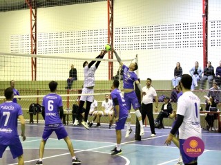 
<a style='margin-left: 5px;' class='btn btn-xs btn-social btn-facebook' href='https://www.facebook.com/sharer/sharer.php?u=https://boladovale.com.br/imgs/800-800-90/conteudo/fotos/1617/img2186.jpg' rel='popup' data-width='500' data-height='400'><i class='fa fa-facebook'></i>Compartilhar <span class='hidden-xs'>no Facebook</span>
</a> 
<a class='btn btn-default btn-xs' target='_blank' href='imgs/800-800-90/conteudo/fotos/1617/img2186.jpg'>
<span class='glyphicon glyphicon-cloud-download'></span> Salvar
</a> 
<span></span>