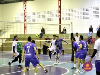 
<a style='margin-left: 5px;' class='btn btn-xs btn-social btn-facebook' href='https://www.facebook.com/sharer/sharer.php?u=https://boladovale.com.br/imgs/800-800-90/conteudo/fotos/1617/img2187.jpg' rel='popup' data-width='500' data-height='400'><i class='fa fa-facebook'></i>Compartilhar <span class='hidden-xs'>no Facebook</span>
</a> 
<a class='btn btn-default btn-xs' target='_blank' href='imgs/800-800-90/conteudo/fotos/1617/img2187.jpg'>
<span class='glyphicon glyphicon-cloud-download'></span> Salvar
</a> 
<span></span>