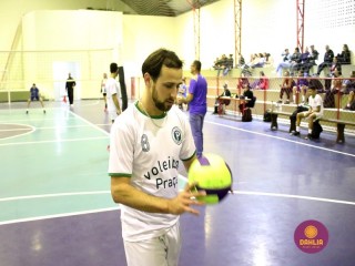 
<a style='margin-left: 5px;' class='btn btn-xs btn-social btn-facebook' href='https://www.facebook.com/sharer/sharer.php?u=https://boladovale.com.br/imgs/800-800-90/conteudo/fotos/1617/img2223.jpg' rel='popup' data-width='500' data-height='400'><i class='fa fa-facebook'></i>Compartilhar <span class='hidden-xs'>no Facebook</span>
</a> 
<a class='btn btn-default btn-xs' target='_blank' href='imgs/800-800-90/conteudo/fotos/1617/img2223.jpg'>
<span class='glyphicon glyphicon-cloud-download'></span> Salvar
</a> 
<span></span>