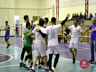 
<a style='margin-left: 5px;' class='btn btn-xs btn-social btn-facebook' href='https://www.facebook.com/sharer/sharer.php?u=https://boladovale.com.br/imgs/800-800-90/conteudo/fotos/1617/img2245.jpg' rel='popup' data-width='500' data-height='400'><i class='fa fa-facebook'></i>Compartilhar <span class='hidden-xs'>no Facebook</span>
</a> 
<a class='btn btn-default btn-xs' target='_blank' href='imgs/800-800-90/conteudo/fotos/1617/img2245.jpg'>
<span class='glyphicon glyphicon-cloud-download'></span> Salvar
</a> 
<span></span>