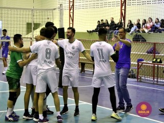 
<a style='margin-left: 5px;' class='btn btn-xs btn-social btn-facebook' href='https://www.facebook.com/sharer/sharer.php?u=https://boladovale.com.br/imgs/800-800-90/conteudo/fotos/1617/img2249.jpg' rel='popup' data-width='500' data-height='400'><i class='fa fa-facebook'></i>Compartilhar <span class='hidden-xs'>no Facebook</span>
</a> 
<a class='btn btn-default btn-xs' target='_blank' href='imgs/800-800-90/conteudo/fotos/1617/img2249.jpg'>
<span class='glyphicon glyphicon-cloud-download'></span> Salvar
</a> 
<span></span>