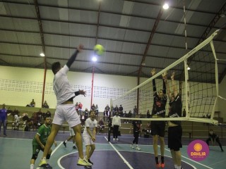 
<a style='margin-left: 5px;' class='btn btn-xs btn-social btn-facebook' href='https://www.facebook.com/sharer/sharer.php?u=https://boladovale.com.br/imgs/800-800-90/conteudo/fotos/1618/img1131.jpg' rel='popup' data-width='500' data-height='400'><i class='fa fa-facebook'></i>Compartilhar <span class='hidden-xs'>no Facebook</span>
</a> 
<a class='btn btn-default btn-xs' target='_blank' href='imgs/800-800-90/conteudo/fotos/1618/img1131.jpg'>
<span class='glyphicon glyphicon-cloud-download'></span> Salvar
</a> 
<span></span>