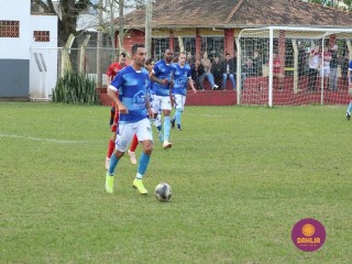 
<a style='margin-left: 5px;' class='btn btn-xs btn-social btn-facebook' href='https://www.facebook.com/sharer/sharer.php?u=https://boladovale.com.br/imgs/800-800-90/conteudo/fotos/1619/img1295.jpg' rel='popup' data-width='500' data-height='400'><i class='fa fa-facebook'></i>Compartilhar <span class='hidden-xs'>no Facebook</span>
</a> 
<a class='btn btn-default btn-xs' target='_blank' href='imgs/800-800-90/conteudo/fotos/1619/img1295.jpg'>
<span class='glyphicon glyphicon-cloud-download'></span> Salvar
</a> 
<span></span>
