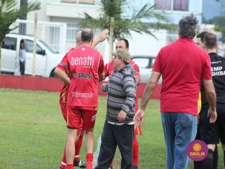
<a style='margin-left: 5px;' class='btn btn-xs btn-social btn-facebook' href='https://www.facebook.com/sharer/sharer.php?u=https://boladovale.com.br/imgs/800-800-90/conteudo/fotos/1619/img1320.jpg' rel='popup' data-width='500' data-height='400'><i class='fa fa-facebook'></i>Compartilhar <span class='hidden-xs'>no Facebook</span>
</a> 
<a class='btn btn-default btn-xs' target='_blank' href='imgs/800-800-90/conteudo/fotos/1619/img1320.jpg'>
<span class='glyphicon glyphicon-cloud-download'></span> Salvar
</a> 
<span></span>