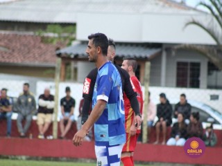 
<a style='margin-left: 5px;' class='btn btn-xs btn-social btn-facebook' href='https://www.facebook.com/sharer/sharer.php?u=https://boladovale.com.br/imgs/800-800-90/conteudo/fotos/1619/img1346.jpg' rel='popup' data-width='500' data-height='400'><i class='fa fa-facebook'></i>Compartilhar <span class='hidden-xs'>no Facebook</span>
</a> 
<a class='btn btn-default btn-xs' target='_blank' href='imgs/800-800-90/conteudo/fotos/1619/img1346.jpg'>
<span class='glyphicon glyphicon-cloud-download'></span> Salvar
</a> 
<span></span>