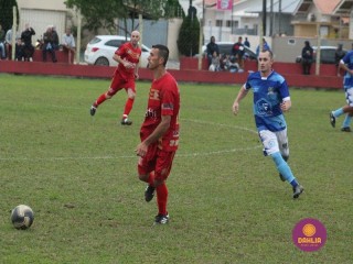 
<a style='margin-left: 5px;' class='btn btn-xs btn-social btn-facebook' href='https://www.facebook.com/sharer/sharer.php?u=https://boladovale.com.br/imgs/800-800-90/conteudo/fotos/1619/img1413.jpg' rel='popup' data-width='500' data-height='400'><i class='fa fa-facebook'></i>Compartilhar <span class='hidden-xs'>no Facebook</span>
</a> 
<a class='btn btn-default btn-xs' target='_blank' href='imgs/800-800-90/conteudo/fotos/1619/img1413.jpg'>
<span class='glyphicon glyphicon-cloud-download'></span> Salvar
</a> 
<span></span>