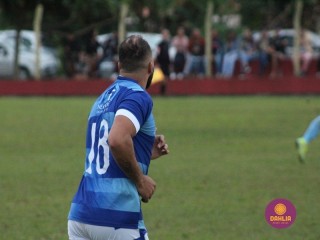 
<a style='margin-left: 5px;' class='btn btn-xs btn-social btn-facebook' href='https://www.facebook.com/sharer/sharer.php?u=https://boladovale.com.br/imgs/800-800-90/conteudo/fotos/1619/img1425.jpg' rel='popup' data-width='500' data-height='400'><i class='fa fa-facebook'></i>Compartilhar <span class='hidden-xs'>no Facebook</span>
</a> 
<a class='btn btn-default btn-xs' target='_blank' href='imgs/800-800-90/conteudo/fotos/1619/img1425.jpg'>
<span class='glyphicon glyphicon-cloud-download'></span> Salvar
</a> 
<span></span>