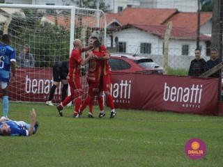 
<a style='margin-left: 5px;' class='btn btn-xs btn-social btn-facebook' href='https://www.facebook.com/sharer/sharer.php?u=https://boladovale.com.br/imgs/800-800-90/conteudo/fotos/1619/img1441.jpg' rel='popup' data-width='500' data-height='400'><i class='fa fa-facebook'></i>Compartilhar <span class='hidden-xs'>no Facebook</span>
</a> 
<a class='btn btn-default btn-xs' target='_blank' href='imgs/800-800-90/conteudo/fotos/1619/img1441.jpg'>
<span class='glyphicon glyphicon-cloud-download'></span> Salvar
</a> 
<span></span>