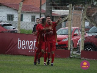 
<a style='margin-left: 5px;' class='btn btn-xs btn-social btn-facebook' href='https://www.facebook.com/sharer/sharer.php?u=https://boladovale.com.br/imgs/800-800-90/conteudo/fotos/1619/img1444.jpg' rel='popup' data-width='500' data-height='400'><i class='fa fa-facebook'></i>Compartilhar <span class='hidden-xs'>no Facebook</span>
</a> 
<a class='btn btn-default btn-xs' target='_blank' href='imgs/800-800-90/conteudo/fotos/1619/img1444.jpg'>
<span class='glyphicon glyphicon-cloud-download'></span> Salvar
</a> 
<span></span>