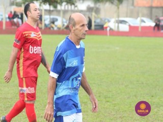 
<a style='margin-left: 5px;' class='btn btn-xs btn-social btn-facebook' href='https://www.facebook.com/sharer/sharer.php?u=https://boladovale.com.br/imgs/800-800-90/conteudo/fotos/1619/img1462.jpg' rel='popup' data-width='500' data-height='400'><i class='fa fa-facebook'></i>Compartilhar <span class='hidden-xs'>no Facebook</span>
</a> 
<a class='btn btn-default btn-xs' target='_blank' href='imgs/800-800-90/conteudo/fotos/1619/img1462.jpg'>
<span class='glyphicon glyphicon-cloud-download'></span> Salvar
</a> 
<span></span>