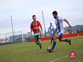 
<a style='margin-left: 5px;' class='btn btn-xs btn-social btn-facebook' href='https://www.facebook.com/sharer/sharer.php?u=https://boladovale.com.br/imgs/800-800-90/conteudo/fotos/1620/img2364.jpg' rel='popup' data-width='500' data-height='400'><i class='fa fa-facebook'></i>Compartilhar <span class='hidden-xs'>no Facebook</span>
</a> 
<a class='btn btn-default btn-xs' target='_blank' href='imgs/800-800-90/conteudo/fotos/1620/img2364.jpg'>
<span class='glyphicon glyphicon-cloud-download'></span> Salvar
</a> 
<span></span>