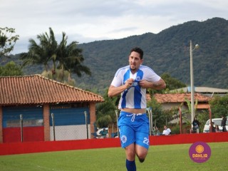 
<a style='margin-left: 5px;' class='btn btn-xs btn-social btn-facebook' href='https://www.facebook.com/sharer/sharer.php?u=https://boladovale.com.br/imgs/800-800-90/conteudo/fotos/1620/img2376.jpg' rel='popup' data-width='500' data-height='400'><i class='fa fa-facebook'></i>Compartilhar <span class='hidden-xs'>no Facebook</span>
</a> 
<a class='btn btn-default btn-xs' target='_blank' href='imgs/800-800-90/conteudo/fotos/1620/img2376.jpg'>
<span class='glyphicon glyphicon-cloud-download'></span> Salvar
</a> 
<span></span>