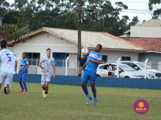 
<a style='margin-left: 5px;' class='btn btn-xs btn-social btn-facebook' href='https://www.facebook.com/sharer/sharer.php?u=https://boladovale.com.br/imgs/800-800-90/conteudo/fotos/1621/img1829.jpg' rel='popup' data-width='500' data-height='400'><i class='fa fa-facebook'></i>Compartilhar <span class='hidden-xs'>no Facebook</span>
</a> 
<a class='btn btn-default btn-xs' target='_blank' href='imgs/800-800-90/conteudo/fotos/1621/img1829.jpg'>
<span class='glyphicon glyphicon-cloud-download'></span> Salvar
</a> 
<span></span>