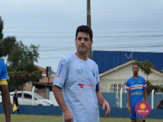 
<a style='margin-left: 5px;' class='btn btn-xs btn-social btn-facebook' href='https://www.facebook.com/sharer/sharer.php?u=https://boladovale.com.br/imgs/800-800-90/conteudo/fotos/1621/img1834.jpg' rel='popup' data-width='500' data-height='400'><i class='fa fa-facebook'></i>Compartilhar <span class='hidden-xs'>no Facebook</span>
</a> 
<a class='btn btn-default btn-xs' target='_blank' href='imgs/800-800-90/conteudo/fotos/1621/img1834.jpg'>
<span class='glyphicon glyphicon-cloud-download'></span> Salvar
</a> 
<span></span>