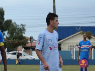 
<a style='margin-left: 5px;' class='btn btn-xs btn-social btn-facebook' href='https://www.facebook.com/sharer/sharer.php?u=https://boladovale.com.br/imgs/800-800-90/conteudo/fotos/1621/img1835.jpg' rel='popup' data-width='500' data-height='400'><i class='fa fa-facebook'></i>Compartilhar <span class='hidden-xs'>no Facebook</span>
</a> 
<a class='btn btn-default btn-xs' target='_blank' href='imgs/800-800-90/conteudo/fotos/1621/img1835.jpg'>
<span class='glyphicon glyphicon-cloud-download'></span> Salvar
</a> 
<span></span>