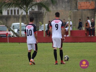 
<a style='margin-left: 5px;' class='btn btn-xs btn-social btn-facebook' href='https://www.facebook.com/sharer/sharer.php?u=https://boladovale.com.br/imgs/800-800-90/conteudo/fotos/1623/img2603.jpg' rel='popup' data-width='500' data-height='400'><i class='fa fa-facebook'></i>Compartilhar <span class='hidden-xs'>no Facebook</span>
</a> 
<a class='btn btn-default btn-xs' target='_blank' href='imgs/800-800-90/conteudo/fotos/1623/img2603.jpg'>
<span class='glyphicon glyphicon-cloud-download'></span> Salvar
</a> 
<span></span>