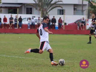 
<a style='margin-left: 5px;' class='btn btn-xs btn-social btn-facebook' href='https://www.facebook.com/sharer/sharer.php?u=https://boladovale.com.br/imgs/800-800-90/conteudo/fotos/1623/img2641.jpg' rel='popup' data-width='500' data-height='400'><i class='fa fa-facebook'></i>Compartilhar <span class='hidden-xs'>no Facebook</span>
</a> 
<a class='btn btn-default btn-xs' target='_blank' href='imgs/800-800-90/conteudo/fotos/1623/img2641.jpg'>
<span class='glyphicon glyphicon-cloud-download'></span> Salvar
</a> 
<span></span>