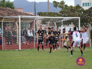 
<a style='margin-left: 5px;' class='btn btn-xs btn-social btn-facebook' href='https://www.facebook.com/sharer/sharer.php?u=https://boladovale.com.br/imgs/800-800-90/conteudo/fotos/1623/img2665.jpg' rel='popup' data-width='500' data-height='400'><i class='fa fa-facebook'></i>Compartilhar <span class='hidden-xs'>no Facebook</span>
</a> 
<a class='btn btn-default btn-xs' target='_blank' href='imgs/800-800-90/conteudo/fotos/1623/img2665.jpg'>
<span class='glyphicon glyphicon-cloud-download'></span> Salvar
</a> 
<span></span>