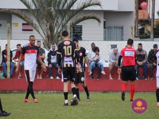 
<a style='margin-left: 5px;' class='btn btn-xs btn-social btn-facebook' href='https://www.facebook.com/sharer/sharer.php?u=https://boladovale.com.br/imgs/800-800-90/conteudo/fotos/1623/img2671.jpg' rel='popup' data-width='500' data-height='400'><i class='fa fa-facebook'></i>Compartilhar <span class='hidden-xs'>no Facebook</span>
</a> 
<a class='btn btn-default btn-xs' target='_blank' href='imgs/800-800-90/conteudo/fotos/1623/img2671.jpg'>
<span class='glyphicon glyphicon-cloud-download'></span> Salvar
</a> 
<span></span>