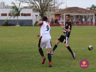 
<a style='margin-left: 5px;' class='btn btn-xs btn-social btn-facebook' href='https://www.facebook.com/sharer/sharer.php?u=https://boladovale.com.br/imgs/800-800-90/conteudo/fotos/1623/img2676.jpg' rel='popup' data-width='500' data-height='400'><i class='fa fa-facebook'></i>Compartilhar <span class='hidden-xs'>no Facebook</span>
</a> 
<a class='btn btn-default btn-xs' target='_blank' href='imgs/800-800-90/conteudo/fotos/1623/img2676.jpg'>
<span class='glyphicon glyphicon-cloud-download'></span> Salvar
</a> 
<span></span>