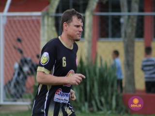 
<a style='margin-left: 5px;' class='btn btn-xs btn-social btn-facebook' href='https://www.facebook.com/sharer/sharer.php?u=https://boladovale.com.br/imgs/800-800-90/conteudo/fotos/1623/img2680.jpg' rel='popup' data-width='500' data-height='400'><i class='fa fa-facebook'></i>Compartilhar <span class='hidden-xs'>no Facebook</span>
</a> 
<a class='btn btn-default btn-xs' target='_blank' href='imgs/800-800-90/conteudo/fotos/1623/img2680.jpg'>
<span class='glyphicon glyphicon-cloud-download'></span> Salvar
</a> 
<span></span>