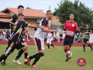 
<a style='margin-left: 5px;' class='btn btn-xs btn-social btn-facebook' href='https://www.facebook.com/sharer/sharer.php?u=https://boladovale.com.br/imgs/800-800-90/conteudo/fotos/1623/img2706.jpg' rel='popup' data-width='500' data-height='400'><i class='fa fa-facebook'></i>Compartilhar <span class='hidden-xs'>no Facebook</span>
</a> 
<a class='btn btn-default btn-xs' target='_blank' href='imgs/800-800-90/conteudo/fotos/1623/img2706.jpg'>
<span class='glyphicon glyphicon-cloud-download'></span> Salvar
</a> 
<span></span>