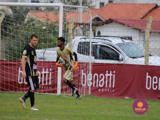 
<a style='margin-left: 5px;' class='btn btn-xs btn-social btn-facebook' href='https://www.facebook.com/sharer/sharer.php?u=https://boladovale.com.br/imgs/800-800-90/conteudo/fotos/1623/img2729.jpg' rel='popup' data-width='500' data-height='400'><i class='fa fa-facebook'></i>Compartilhar <span class='hidden-xs'>no Facebook</span>
</a> 
<a class='btn btn-default btn-xs' target='_blank' href='imgs/800-800-90/conteudo/fotos/1623/img2729.jpg'>
<span class='glyphicon glyphicon-cloud-download'></span> Salvar
</a> 
<span></span>