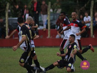 
<a style='margin-left: 5px;' class='btn btn-xs btn-social btn-facebook' href='https://www.facebook.com/sharer/sharer.php?u=https://boladovale.com.br/imgs/800-800-90/conteudo/fotos/1623/img2747.jpg' rel='popup' data-width='500' data-height='400'><i class='fa fa-facebook'></i>Compartilhar <span class='hidden-xs'>no Facebook</span>
</a> 
<a class='btn btn-default btn-xs' target='_blank' href='imgs/800-800-90/conteudo/fotos/1623/img2747.jpg'>
<span class='glyphicon glyphicon-cloud-download'></span> Salvar
</a> 
<span></span>