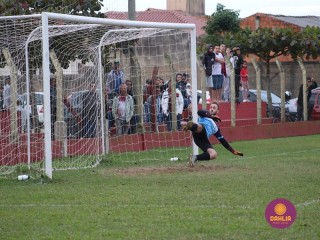 
<a style='margin-left: 5px;' class='btn btn-xs btn-social btn-facebook' href='https://www.facebook.com/sharer/sharer.php?u=https://boladovale.com.br/imgs/800-800-90/conteudo/fotos/1623/img2760.jpg' rel='popup' data-width='500' data-height='400'><i class='fa fa-facebook'></i>Compartilhar <span class='hidden-xs'>no Facebook</span>
</a> 
<a class='btn btn-default btn-xs' target='_blank' href='imgs/800-800-90/conteudo/fotos/1623/img2760.jpg'>
<span class='glyphicon glyphicon-cloud-download'></span> Salvar
</a> 
<span></span>