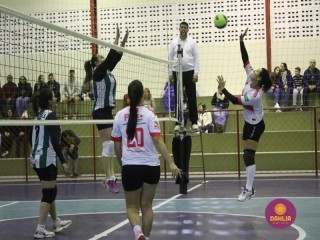 
<a style='margin-left: 5px;' class='btn btn-xs btn-social btn-facebook' href='https://www.facebook.com/sharer/sharer.php?u=https://boladovale.com.br/imgs/800-800-90/conteudo/fotos/1624/img2927.jpg' rel='popup' data-width='500' data-height='400'><i class='fa fa-facebook'></i>Compartilhar <span class='hidden-xs'>no Facebook</span>
</a> 
<a class='btn btn-default btn-xs' target='_blank' href='imgs/800-800-90/conteudo/fotos/1624/img2927.jpg'>
<span class='glyphicon glyphicon-cloud-download'></span> Salvar
</a> 
<span></span>