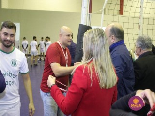 
<a style='margin-left: 5px;' class='btn btn-xs btn-social btn-facebook' href='https://www.facebook.com/sharer/sharer.php?u=https://boladovale.com.br/imgs/800-800-90/conteudo/fotos/1624/img2984.jpg' rel='popup' data-width='500' data-height='400'><i class='fa fa-facebook'></i>Compartilhar <span class='hidden-xs'>no Facebook</span>
</a> 
<a class='btn btn-default btn-xs' target='_blank' href='imgs/800-800-90/conteudo/fotos/1624/img2984.jpg'>
<span class='glyphicon glyphicon-cloud-download'></span> Salvar
</a> 
<span></span>