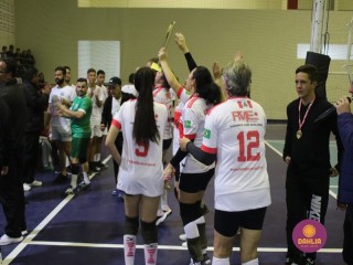 
<a style='margin-left: 5px;' class='btn btn-xs btn-social btn-facebook' href='https://www.facebook.com/sharer/sharer.php?u=https://boladovale.com.br/imgs/800-800-90/conteudo/fotos/1624/img3024.jpg' rel='popup' data-width='500' data-height='400'><i class='fa fa-facebook'></i>Compartilhar <span class='hidden-xs'>no Facebook</span>
</a> 
<a class='btn btn-default btn-xs' target='_blank' href='imgs/800-800-90/conteudo/fotos/1624/img3024.jpg'>
<span class='glyphicon glyphicon-cloud-download'></span> Salvar
</a> 
<span></span>
