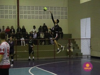 
<a style='margin-left: 5px;' class='btn btn-xs btn-social btn-facebook' href='https://www.facebook.com/sharer/sharer.php?u=https://boladovale.com.br/imgs/800-800-90/conteudo/fotos/1625/img3113.jpg' rel='popup' data-width='500' data-height='400'><i class='fa fa-facebook'></i>Compartilhar <span class='hidden-xs'>no Facebook</span>
</a> 
<a class='btn btn-default btn-xs' target='_blank' href='imgs/800-800-90/conteudo/fotos/1625/img3113.jpg'>
<span class='glyphicon glyphicon-cloud-download'></span> Salvar
</a> 
<span></span>