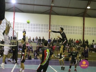 
<a style='margin-left: 5px;' class='btn btn-xs btn-social btn-facebook' href='https://www.facebook.com/sharer/sharer.php?u=https://boladovale.com.br/imgs/800-800-90/conteudo/fotos/1625/img3123.jpg' rel='popup' data-width='500' data-height='400'><i class='fa fa-facebook'></i>Compartilhar <span class='hidden-xs'>no Facebook</span>
</a> 
<a class='btn btn-default btn-xs' target='_blank' href='imgs/800-800-90/conteudo/fotos/1625/img3123.jpg'>
<span class='glyphicon glyphicon-cloud-download'></span> Salvar
</a> 
<span></span>