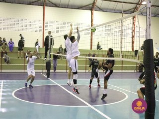
<a style='margin-left: 5px;' class='btn btn-xs btn-social btn-facebook' href='https://www.facebook.com/sharer/sharer.php?u=https://boladovale.com.br/imgs/800-800-90/conteudo/fotos/1625/img3163.jpg' rel='popup' data-width='500' data-height='400'><i class='fa fa-facebook'></i>Compartilhar <span class='hidden-xs'>no Facebook</span>
</a> 
<a class='btn btn-default btn-xs' target='_blank' href='imgs/800-800-90/conteudo/fotos/1625/img3163.jpg'>
<span class='glyphicon glyphicon-cloud-download'></span> Salvar
</a> 
<span></span>