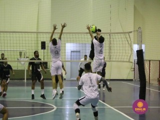 
<a style='margin-left: 5px;' class='btn btn-xs btn-social btn-facebook' href='https://www.facebook.com/sharer/sharer.php?u=https://boladovale.com.br/imgs/800-800-90/conteudo/fotos/1625/img3181.jpg' rel='popup' data-width='500' data-height='400'><i class='fa fa-facebook'></i>Compartilhar <span class='hidden-xs'>no Facebook</span>
</a> 
<a class='btn btn-default btn-xs' target='_blank' href='imgs/800-800-90/conteudo/fotos/1625/img3181.jpg'>
<span class='glyphicon glyphicon-cloud-download'></span> Salvar
</a> 
<span></span>