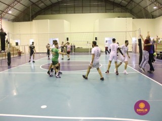 
<a style='margin-left: 5px;' class='btn btn-xs btn-social btn-facebook' href='https://www.facebook.com/sharer/sharer.php?u=https://boladovale.com.br/imgs/800-800-90/conteudo/fotos/1625/img3193.jpg' rel='popup' data-width='500' data-height='400'><i class='fa fa-facebook'></i>Compartilhar <span class='hidden-xs'>no Facebook</span>
</a> 
<a class='btn btn-default btn-xs' target='_blank' href='imgs/800-800-90/conteudo/fotos/1625/img3193.jpg'>
<span class='glyphicon glyphicon-cloud-download'></span> Salvar
</a> 
<span></span>