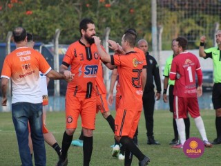 
<a style='margin-left: 5px;' class='btn btn-xs btn-social btn-facebook' href='https://www.facebook.com/sharer/sharer.php?u=https://boladovale.com.br/imgs/800-800-90/conteudo/fotos/1626/img2206.jpg' rel='popup' data-width='500' data-height='400'><i class='fa fa-facebook'></i>Compartilhar <span class='hidden-xs'>no Facebook</span>
</a> 
<a class='btn btn-default btn-xs' target='_blank' href='imgs/800-800-90/conteudo/fotos/1626/img2206.jpg'>
<span class='glyphicon glyphicon-cloud-download'></span> Salvar
</a> 
<span></span>