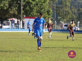 
<a style='margin-left: 5px;' class='btn btn-xs btn-social btn-facebook' href='https://www.facebook.com/sharer/sharer.php?u=https://boladovale.com.br/imgs/800-800-90/conteudo/fotos/1627/img1982.jpg' rel='popup' data-width='500' data-height='400'><i class='fa fa-facebook'></i>Compartilhar <span class='hidden-xs'>no Facebook</span>
</a> 
<a class='btn btn-default btn-xs' target='_blank' href='imgs/800-800-90/conteudo/fotos/1627/img1982.jpg'>
<span class='glyphicon glyphicon-cloud-download'></span> Salvar
</a> 
<span></span>