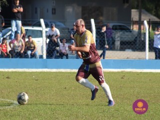 
<a style='margin-left: 5px;' class='btn btn-xs btn-social btn-facebook' href='https://www.facebook.com/sharer/sharer.php?u=https://boladovale.com.br/imgs/800-800-90/conteudo/fotos/1627/img1986.jpg' rel='popup' data-width='500' data-height='400'><i class='fa fa-facebook'></i>Compartilhar <span class='hidden-xs'>no Facebook</span>
</a> 
<a class='btn btn-default btn-xs' target='_blank' href='imgs/800-800-90/conteudo/fotos/1627/img1986.jpg'>
<span class='glyphicon glyphicon-cloud-download'></span> Salvar
</a> 
<span></span>