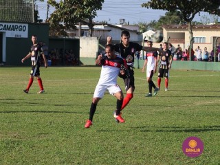 
<a style='margin-left: 5px;' class='btn btn-xs btn-social btn-facebook' href='https://www.facebook.com/sharer/sharer.php?u=https://boladovale.com.br/imgs/800-800-90/conteudo/fotos/1628/img3400.jpg' rel='popup' data-width='500' data-height='400'><i class='fa fa-facebook'></i>Compartilhar <span class='hidden-xs'>no Facebook</span>
</a> 
<a class='btn btn-default btn-xs' target='_blank' href='imgs/800-800-90/conteudo/fotos/1628/img3400.jpg'>
<span class='glyphicon glyphicon-cloud-download'></span> Salvar
</a> 
<span></span>