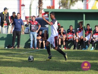 
<a style='margin-left: 5px;' class='btn btn-xs btn-social btn-facebook' href='https://www.facebook.com/sharer/sharer.php?u=https://boladovale.com.br/imgs/800-800-90/conteudo/fotos/1628/img3401.jpg' rel='popup' data-width='500' data-height='400'><i class='fa fa-facebook'></i>Compartilhar <span class='hidden-xs'>no Facebook</span>
</a> 
<a class='btn btn-default btn-xs' target='_blank' href='imgs/800-800-90/conteudo/fotos/1628/img3401.jpg'>
<span class='glyphicon glyphicon-cloud-download'></span> Salvar
</a> 
<span></span>