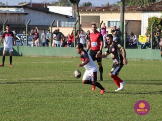 
<a style='margin-left: 5px;' class='btn btn-xs btn-social btn-facebook' href='https://www.facebook.com/sharer/sharer.php?u=https://boladovale.com.br/imgs/800-800-90/conteudo/fotos/1628/img3414.jpg' rel='popup' data-width='500' data-height='400'><i class='fa fa-facebook'></i>Compartilhar <span class='hidden-xs'>no Facebook</span>
</a> 
<a class='btn btn-default btn-xs' target='_blank' href='imgs/800-800-90/conteudo/fotos/1628/img3414.jpg'>
<span class='glyphicon glyphicon-cloud-download'></span> Salvar
</a> 
<span></span>