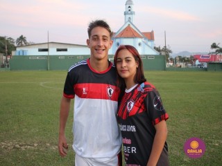 
<a style='margin-left: 5px;' class='btn btn-xs btn-social btn-facebook' href='https://www.facebook.com/sharer/sharer.php?u=https://boladovale.com.br/imgs/800-800-90/conteudo/fotos/1628/img3534.jpg' rel='popup' data-width='500' data-height='400'><i class='fa fa-facebook'></i>Compartilhar <span class='hidden-xs'>no Facebook</span>
</a> 
<a class='btn btn-default btn-xs' target='_blank' href='imgs/800-800-90/conteudo/fotos/1628/img3534.jpg'>
<span class='glyphicon glyphicon-cloud-download'></span> Salvar
</a> 
<span></span>