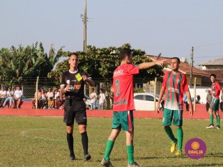 
<a style='margin-left: 5px;' class='btn btn-xs btn-social btn-facebook' href='https://www.facebook.com/sharer/sharer.php?u=https://boladovale.com.br/imgs/800-800-90/conteudo/fotos/1629/img4036.jpg' rel='popup' data-width='500' data-height='400'><i class='fa fa-facebook'></i>Compartilhar <span class='hidden-xs'>no Facebook</span>
</a> 
<a class='btn btn-default btn-xs' target='_blank' href='imgs/800-800-90/conteudo/fotos/1629/img4036.jpg'>
<span class='glyphicon glyphicon-cloud-download'></span> Salvar
</a> 
<span></span>